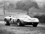 Ford-GT40-Mk-I-Gulf_3.jpg