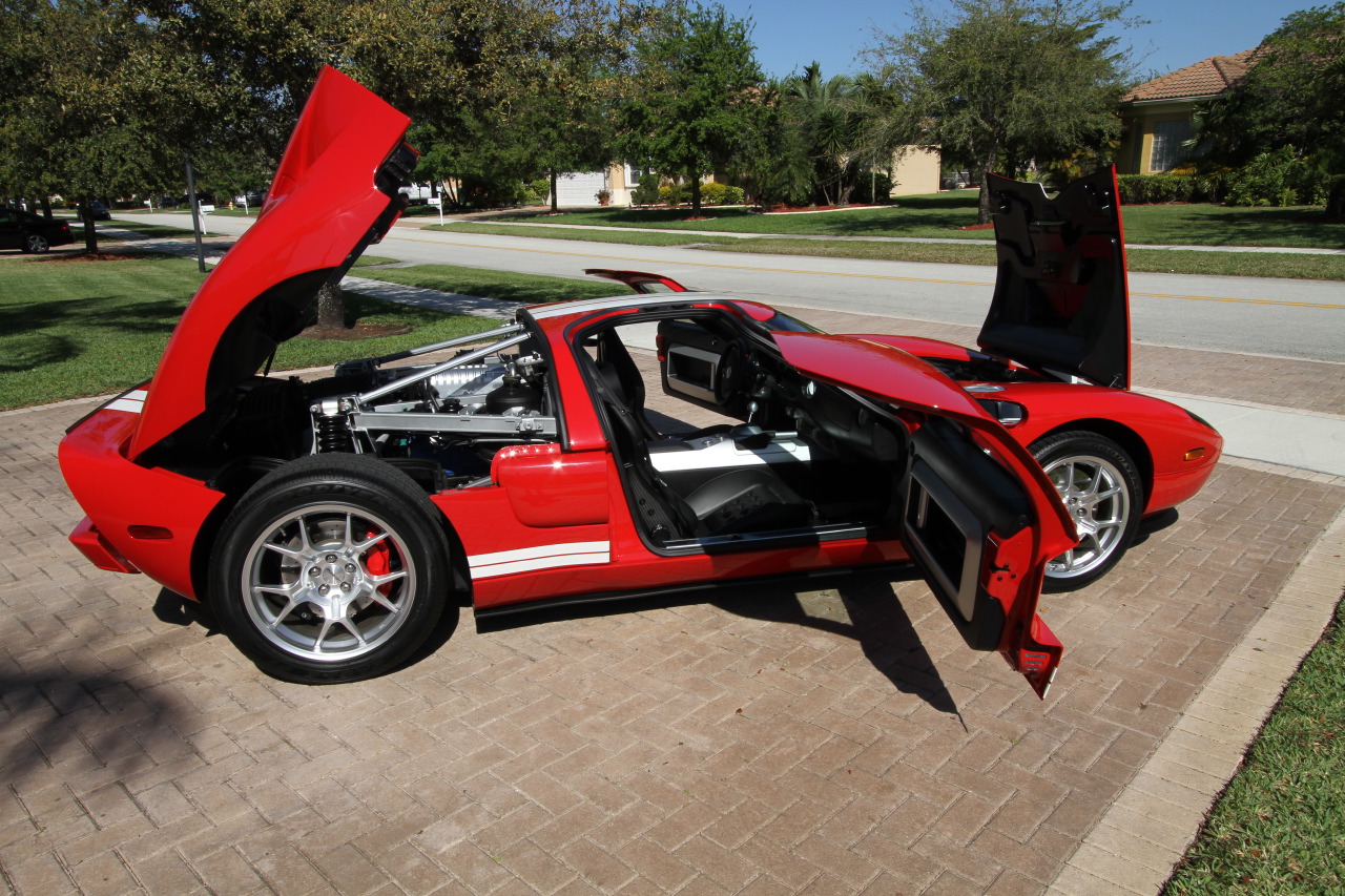 2005-Ford-GT-016.JPG