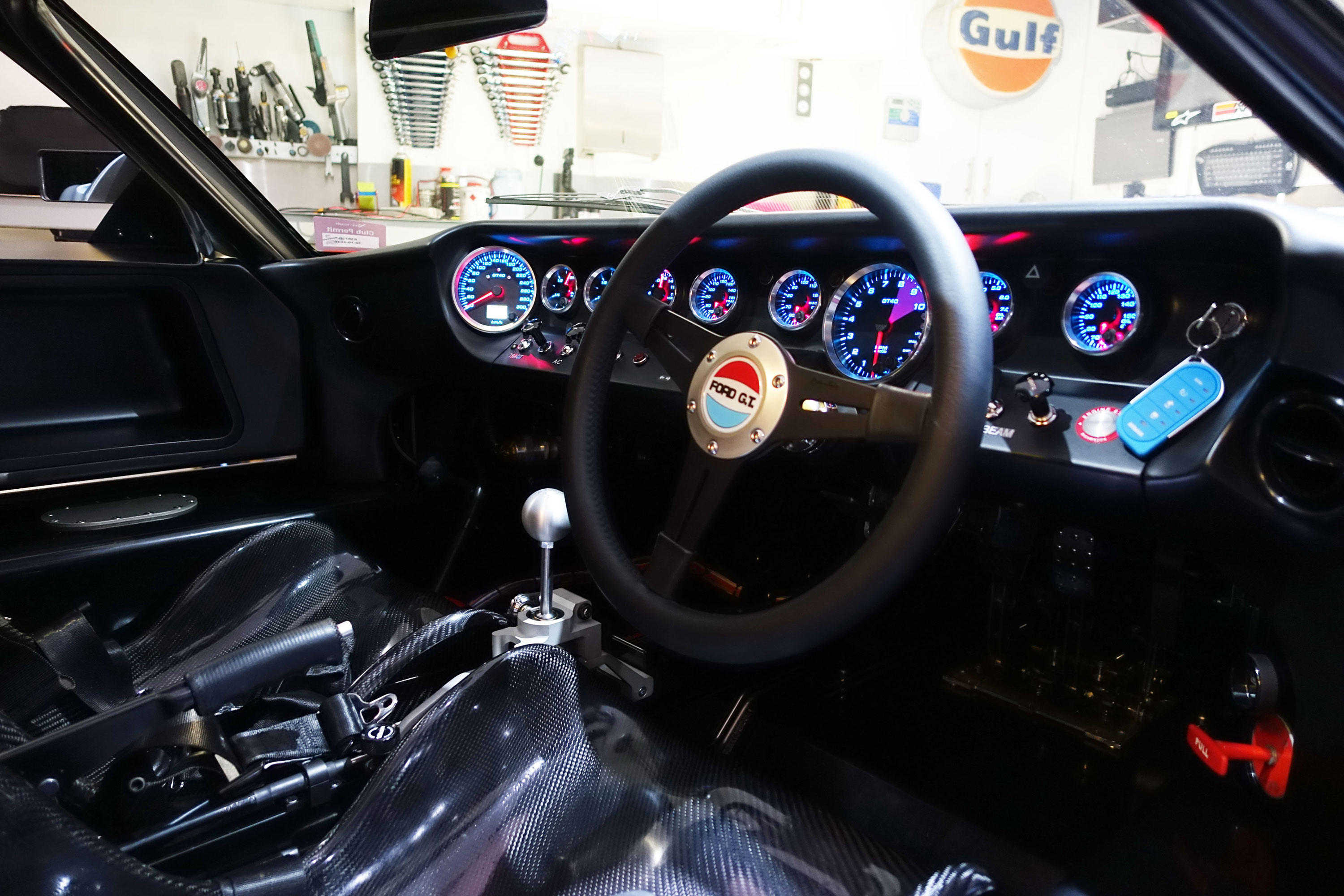 GT40-Interior.jpg