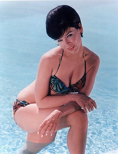 yvonne_craig1.jpg